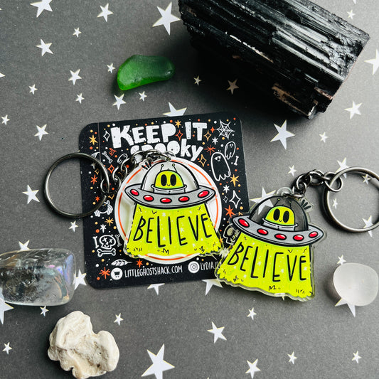 UFO / UAP Alein Believer Keychain