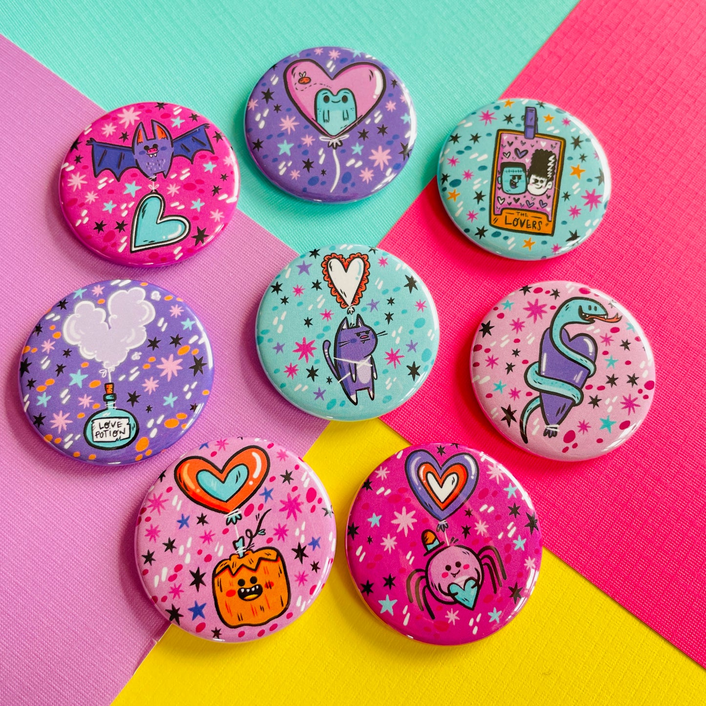 Valloween Spooky Love Buttons / Magnets