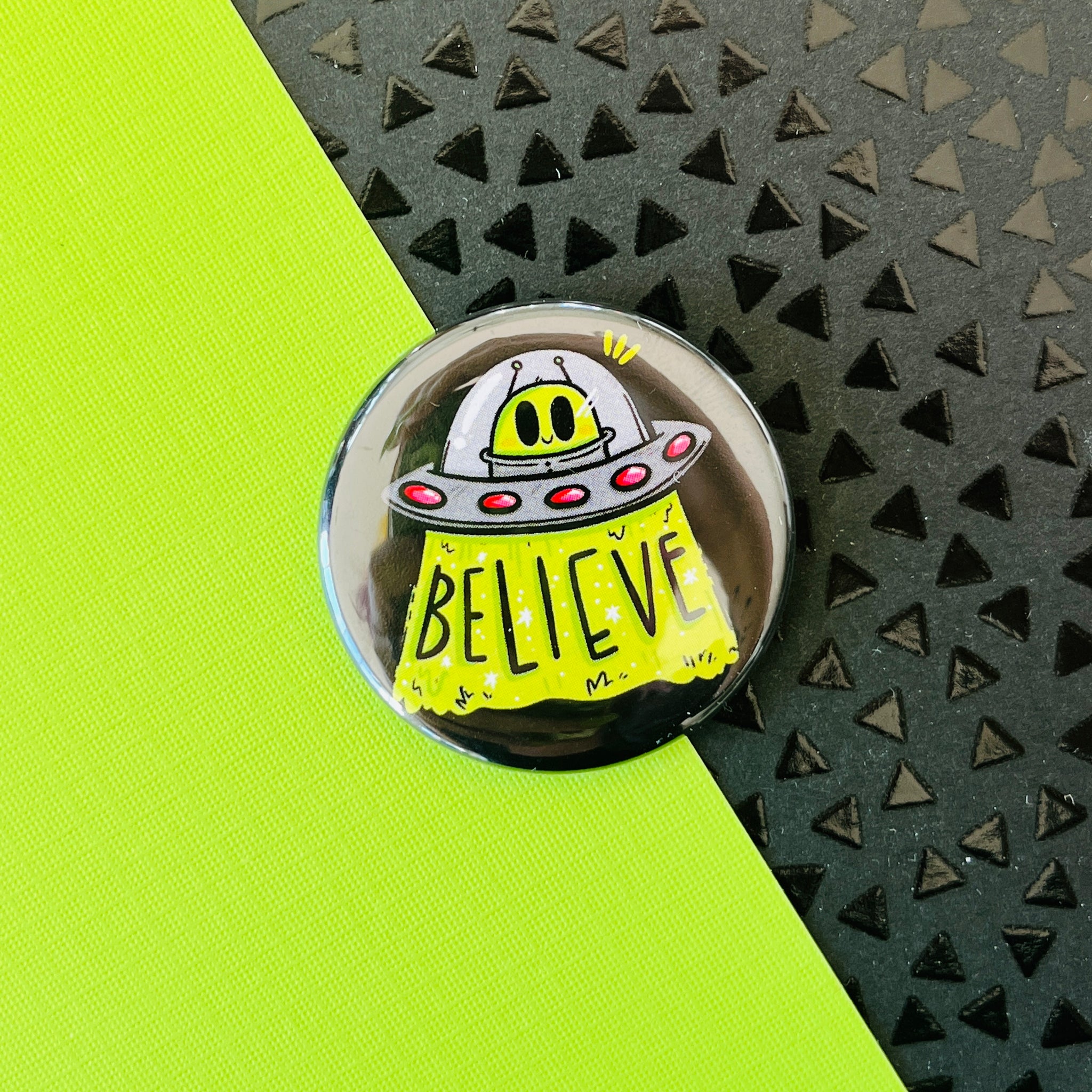 UFO / UAP BELIEVER Button / Magnet