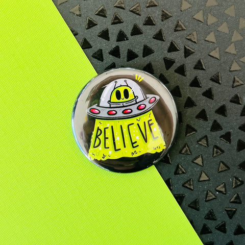 UFO / UAP BELIEVER Button / Magnet