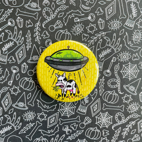UFO & Cow Button / Magnet