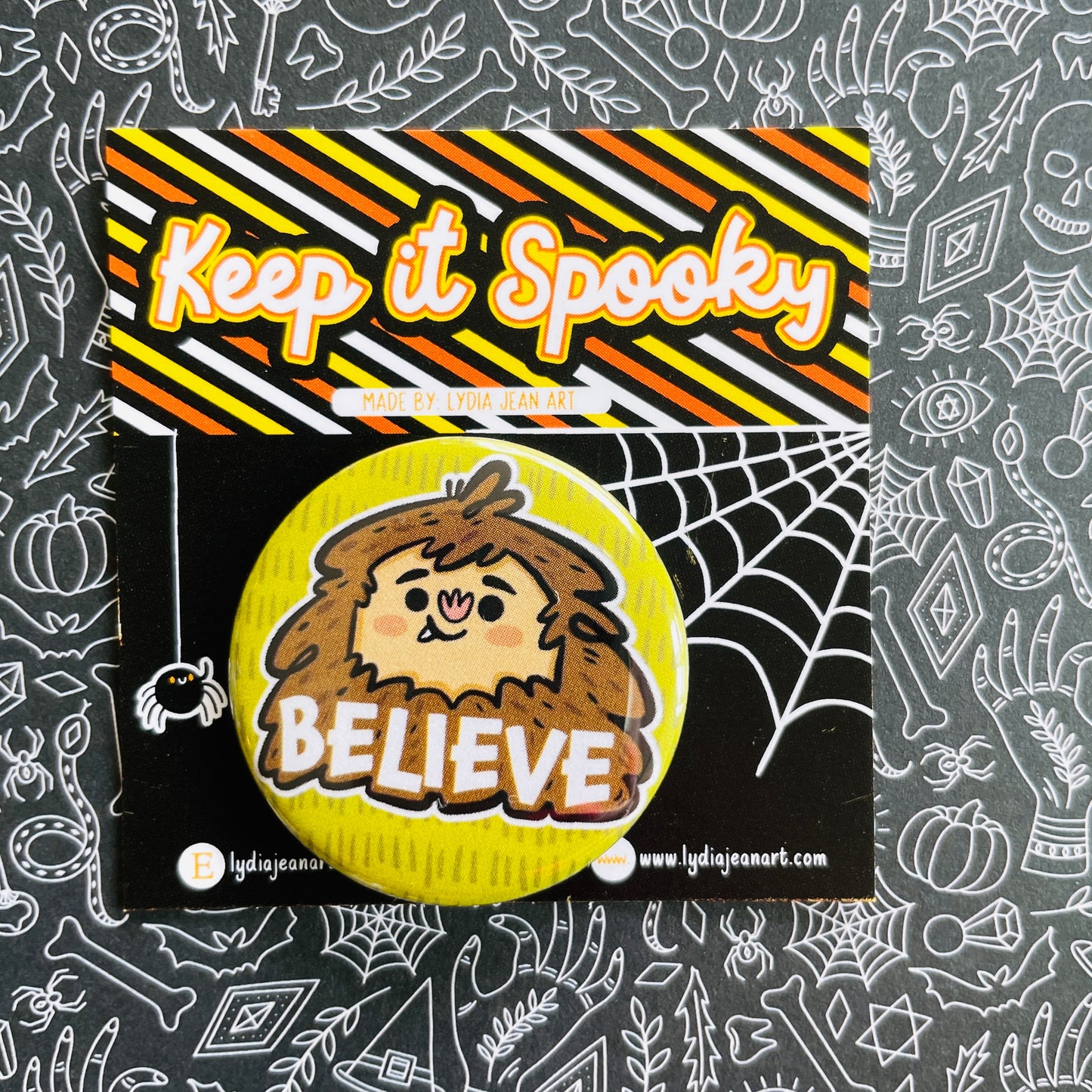 Believe in Bigfoot Button / Magnet