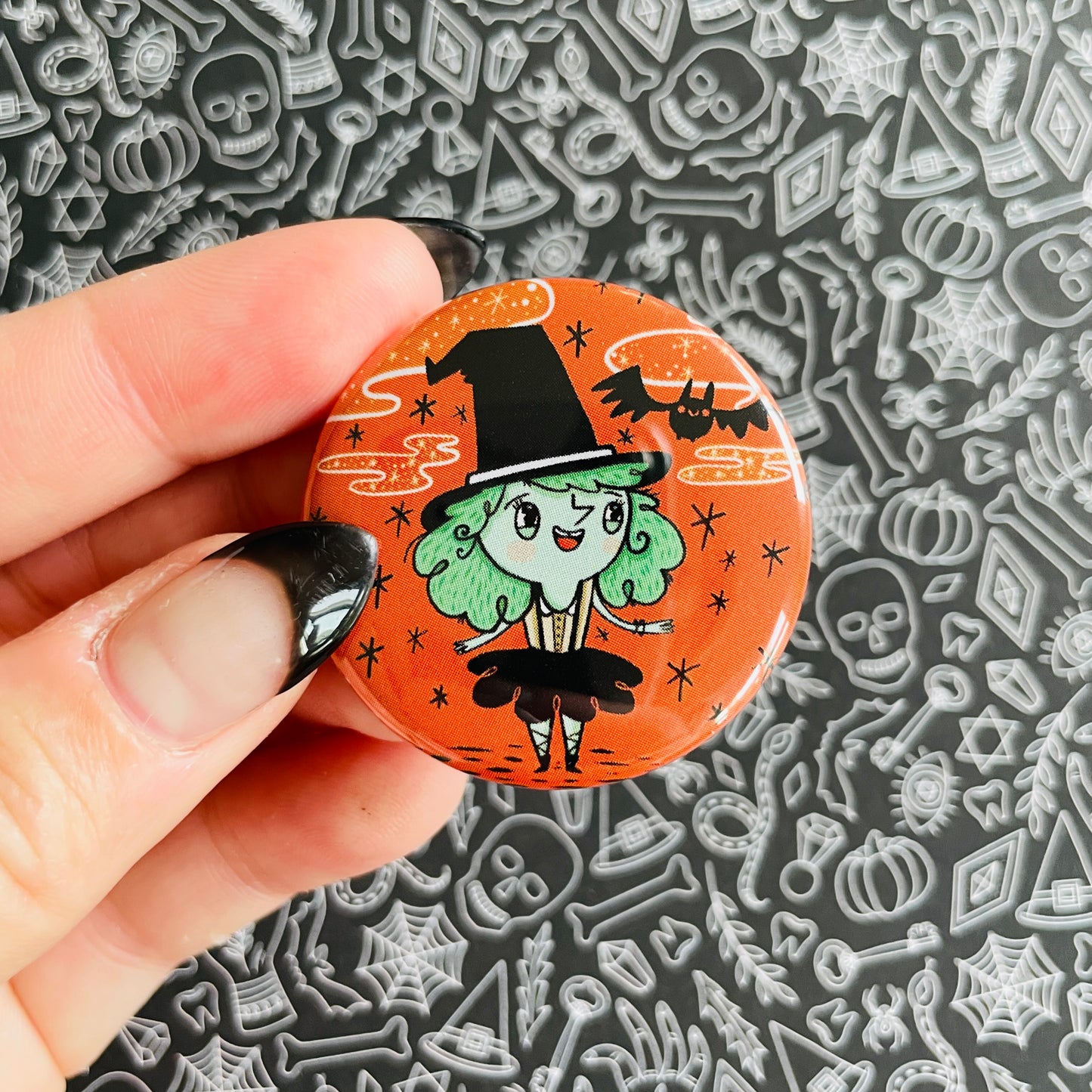 Cute Little Witch Button / Magnet